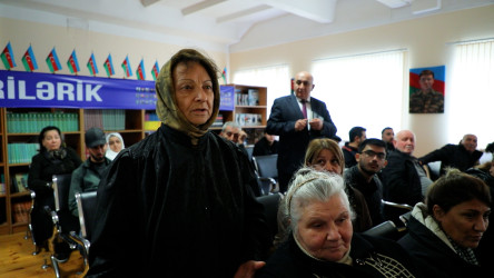 Rayon İcra Hakimiyyətinin başçısı Humanitar Fənlər təmayüllü məktəb-liseydə vətəndaşlarla görüşüb