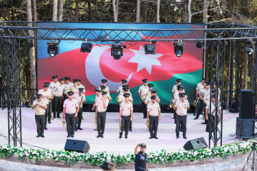 Xətai rayonunda Tovuz döyüşlərinə və Milli Qəhrəman İlqar Mirzəyevin 50 illik yubileyinə həsr olunmuş tədbir keçirilib+Video