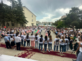 Xətai rayon məktəblərində "Son zəng" tədbirləri keçirilib