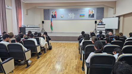 Xətai rayonunda “Heydər Əliyev və Azərbaycan tarixi” mövzusunda referat müsabiqəsinin qalibləri mükafatlandırılıb