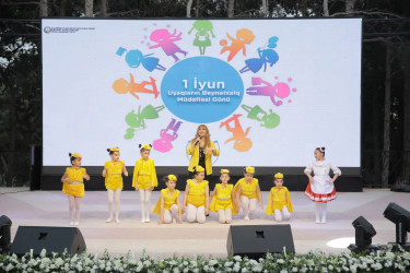 Xətai rayonunda "1 İyun-Uşaqların Beynəlxalq Müdafiəsi Günü " ilə bağlı möhtəşəm konsert proqramı təşkil olunub+Video