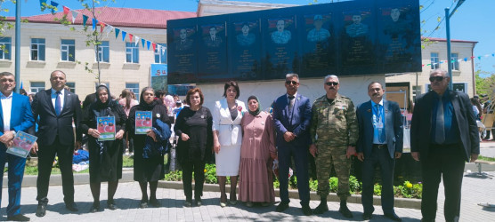 59 saylı tam orta məktəbdə Ulu Öndərin anadan olmasının 99-cu ildönümünə həsr edilmiş tədbir keçirildi