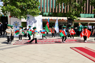 Xətai rayonunda “Azərbaycanım” mövzusunda VII Uşaq və Gənc Rəsm Festivalı keçirilib