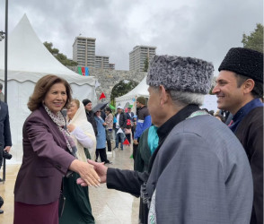 Xətai rayonunda Ümummilli Lider Heydər Əliyevin 100 illik yubileyinə həsr olunan “Ailə festivalı” keçirilib