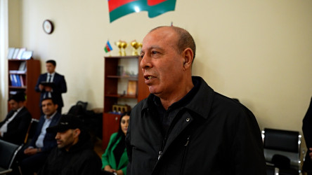 Rayon İcra Hakimiyyətinin başçısı 58 saylı tam orta məktəbdə vətəndaşlarla görüşüb