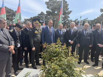 Vətən Müharibəsi şəhidi Baxşəliyev Qərib İnqilab oğlunun  doğum günündə məzarı ziyarət olunub