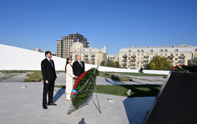 Azərbaycan Respublikasının Prezidenti cənab İlham Əliyev, birinci xanım Mehriban Əliyeva və oğulları Heydər Əliyev noyabrın 8-də Bakıda Zəfər parkının açılışında iştirak ediblər.