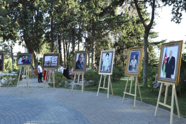 Xətai rayonunda Ulu Öndər Heydər Əliyevin ilk dəfə hakimiyyətə gəlməsinin 56-cı ildönümünə həsr olunmuş "Dahi" adlı konsert proqramı təşkil edilib+VİDEO