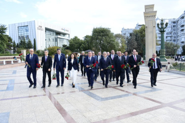 Xətai rayonunda 5 oktyabr-Müəllimlər Günü münasibətil tədbir keçirildi