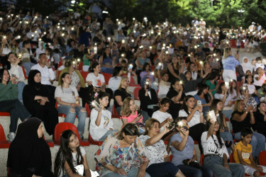 Xətai rayonunda müğənni Rəsul Əfəndiyevin konserti təşkil olunub