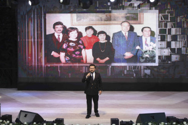 Xətai rayonunda Ümummilli lider Heydər Əliyevin anadan olmasının 102 illiyinə həsr olunmuş möhtəşəm konsert proqramı təşkil olunub
