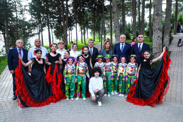 Xətai rayonunda "1 İyun-Uşaqların Beynəlxalq Müdafiəsi Günü " ilə bağlı möhtəşəm konsert proqramı təşkil olunub+Video