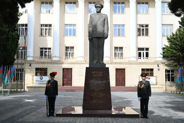 Heydər Əliyev adına Hərbi İnstitutda “Zəfər Günü”nün dördüncü ildönümünə həsr olunmuş  konfrans keçirilib.