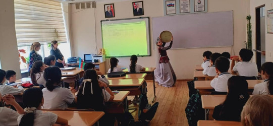 Xətai rayonunda təhsil müəssisələrində "28 may- Müstəqillik Günü" münasibətilə silsilə tədbirlər keçirilib