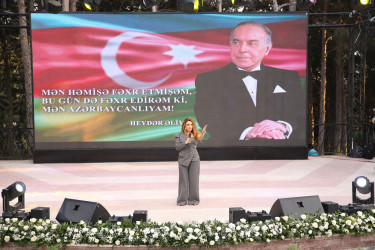 Xətai rayonunda Ümummilli lider Heydər Əliyevin anadan olmasının 102 illiyinə həsr olunmuş möhtəşəm konsert proqramı təşkil olunub