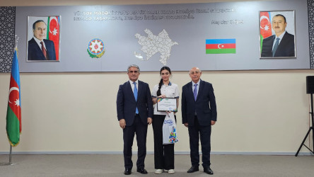 Xətai rayonunda “Heydər Əliyev və Azərbaycan tarixi” mövzusunda referat müsabiqəsinin qalibləri mükafatlandırılıb