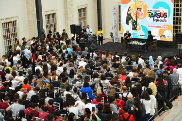 Xətai nümayəndə heyəti Xətai rayonu ilə qardaşlaşmış Tarsus şəhərində“1-ci  Beynəlxalq Tarsus Festivalı”nda iştirak edib