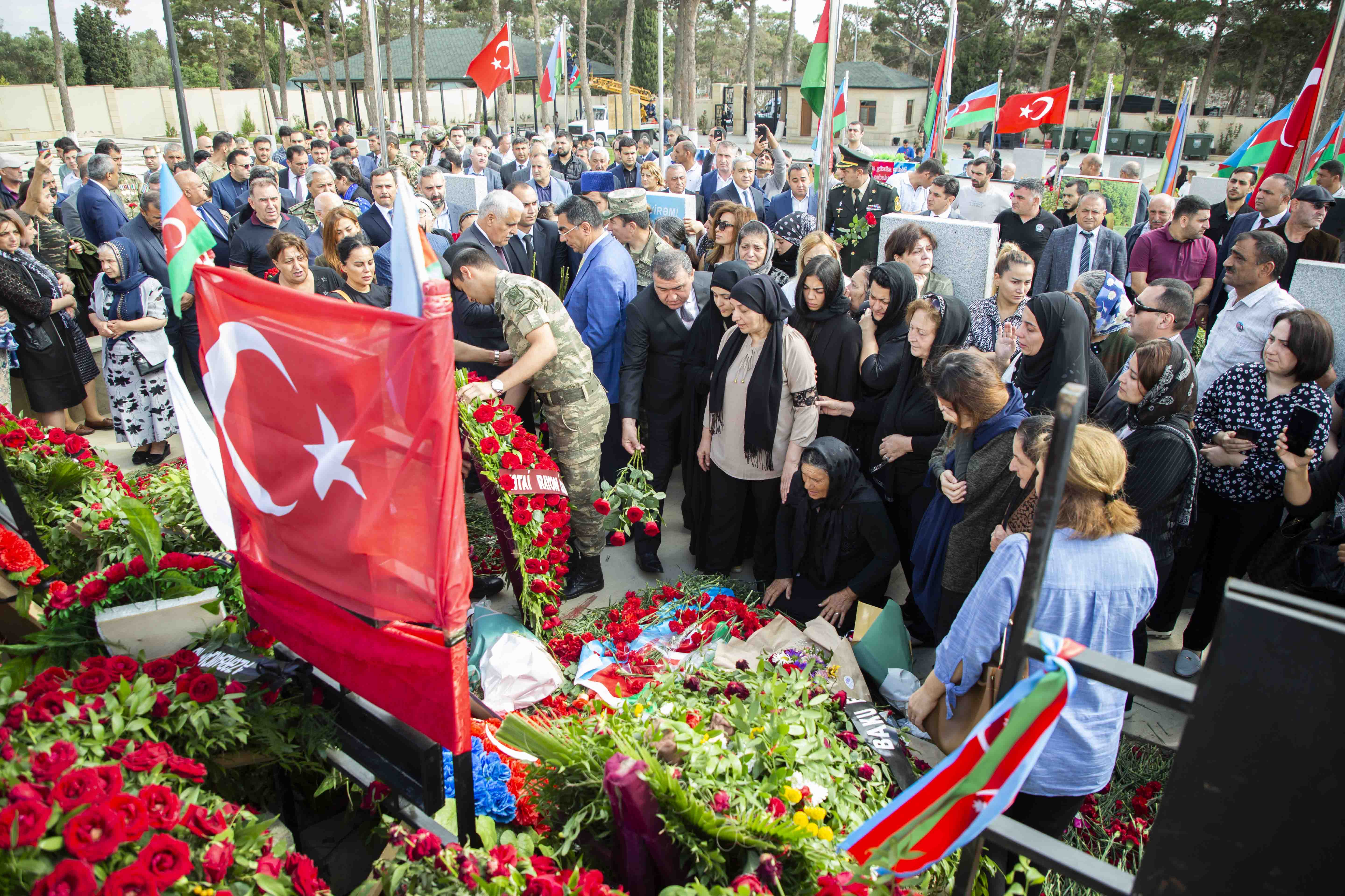 Xətai RİH başçısı Rafiq Quluyev şəhid ailələrinə, qazilərə, veteranlara daim diqqət və qayğı göstərir - ÖZƏL 