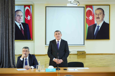 Rayon İcra Hakimiyyətinin başçısı 261 saylı tam orta məktəbdə vətəndaşlarla görüşüb