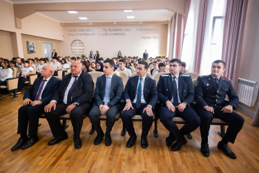 59 nömrəli məktəbdə “Ailə ənənələrinin möhkəmləndirilməsi” mövzusunda maarifləndirici tədbir təşkil olunub