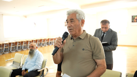Rayon İcra Hakimiyyətinin başçısı 263 saylı tam orta məktəbdə vətəndaşlarla görüşüb