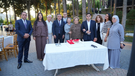 Xətai rayonunda Xalq artisti Afaq Bəşirqızı ilə görüş keçirilib
