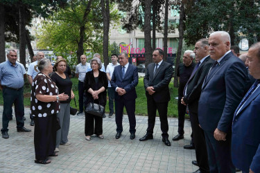27 Sentyabr – Anım Günü ilə əlaqədar Xətai rayonunda ağacəkmə aksiyası keçirilib və ehsan süfrəsi təşkil olunub