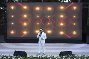 Xətai rayonunda Xalq şairi Sabir Rüstəmxanlının 80 illik yubileyinə həsr olunmuş təntənəli tədbir keçirilib+VİDEO