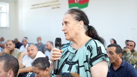 257 nömrəli məktəbdə RİH başçısının səyyar qəbulu keçirildi