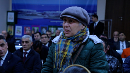 Rayon İcra Hakimiyyətinin başçısı 116 saylı tam orta məktəbdə vətəndaşlarla görüşüb