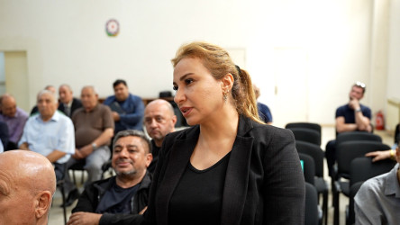 254 nömrəli məktəbdə RİH başçısının səyyar qəbulu keçirildi