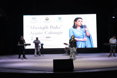 Xətai rayonunda müğənni Aygün Cahangirin konsert proqramı keçirilib