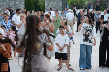 Xətai rayonu, Nizami parkında sakinlər üçün konsert proqramı təşkil olunub