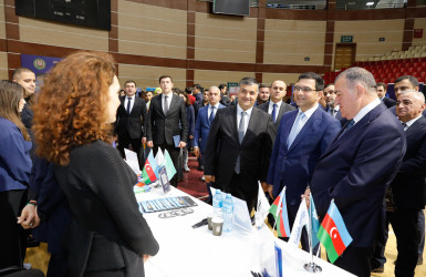 Xətai rayonunda növbəti əmək yarmarkası keçirilib
