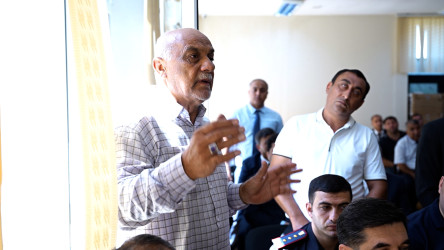 63 nömrəli məktəbdə RİH başçısının səyyar qəbulu keçirildi