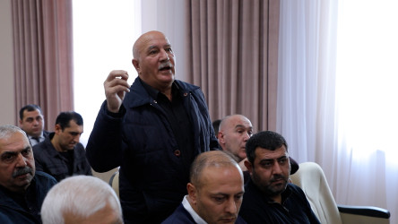 Rayon İcra Hakimiyyətinin başçısı 59 saylı tam orta məktəbdə vətəndaşlarla görüşüb