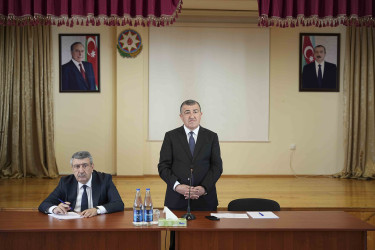 Rayon İcra Hakimiyyətinin başçısı Humanitar Fənlər Təmayüllü liseydə vətəndaşlarla görüşüb