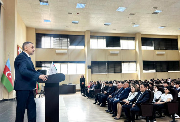 Xətai rayonunda “Gender bərabərliyi dövlət siyasətinin prioritet istiqamətlərindən biridir” mövzusunda maarifləndirici tədbir keçirilib