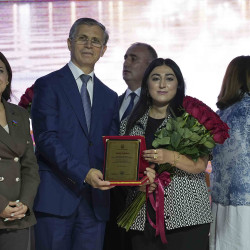 Xətai rayonunda ali məktəblərə qəbul imtahanlarında yüksək bal toplamış məzunlarla görüş və  konsert proqramı təşkil olunub+VİDEO