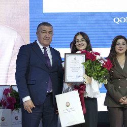 Xətai rayonunda ali məktəblərə qəbul imtahanlarında yüksək bal toplamış məzunlarla görüş və  konsert proqramı təşkil olunub+VİDEO