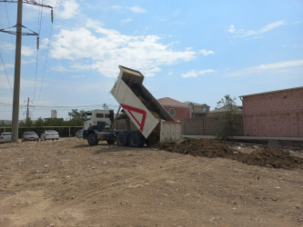 Xətai rayonunun Kazımağa Kərimov küçəsində kompleks abadlıq işləri aparılır