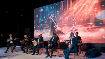 Xətai rayonunda “Musiqili Bakı” layihəsi çərçivəsində muğam gecəsi keçirilib
