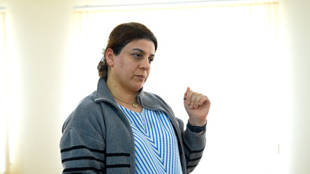 Rayon İcra Hakimiyyətinin başçısı 261 saylı tam orta məktəbdə vətəndaşlarla görüşüb