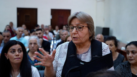 Rayon İcra Hakimiyyətinin başçısı 86 saylı tam orta məktəbdə vətəndaşlarla görüşü təşkil olunub