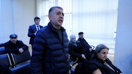 Rayon İcra Hakimiyyətinin başçısı 55 saylı tam orta məktəbdə vətəndaşlarla görüşüb