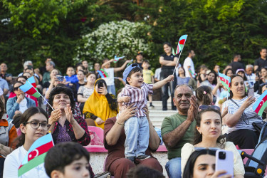Xətai rayonunda “15 iyun-Azərbaycan tarixində dönüş nöqtəsi” adlı möhtəşəm konsert proqramı təşkil olunub+ VİDEO
