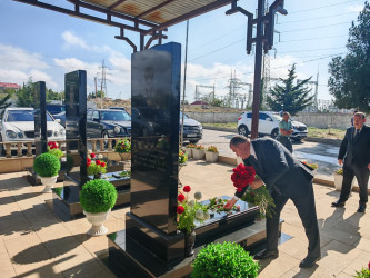 Antiterror tədbirləri zamanı şəhid olmuş İsmiyev Zeynal Mustafa oğlunun məzarı ziyarət edilib.