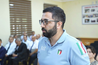 Rayon İcra Hakimiyyətinin başçısı 27 saylı tam orta məktəbdə vətəndaşlarla görüşü təşkil olunub