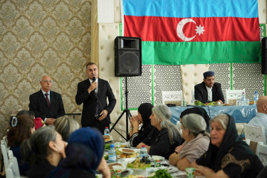 27 Sentyabr – Anım Günü ilə əlaqədar Xətai rayonunda ağacəkmə aksiyası keçirilib və ehsan süfrəsi təşkil olunub