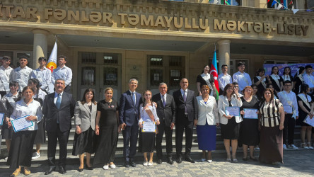 Xətai rayon məktəblərində "Son Zəng" çalındı